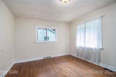 3417 Living Room