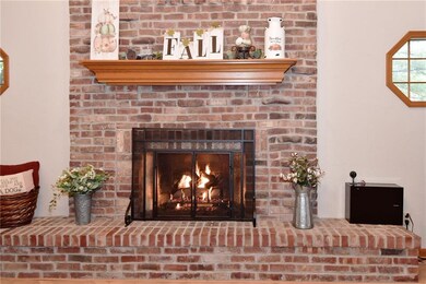 912 Timber Grove Place, Beech Grove, IN 46107 - photo 5