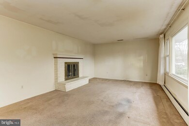 10609 Johns Hopkins Rd, Laurel, MD 20723 - photo 7