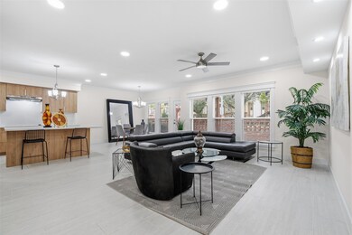 1037 Town Place St, Houston, TX 77057 - photo 6