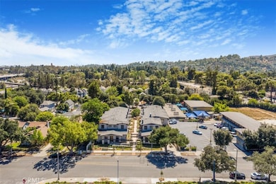 569 Lincoln Ave unit 8, Pasadena, CA 91103 - photo 2