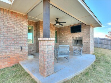 Large covered patio ceiling fan and tv (that stays