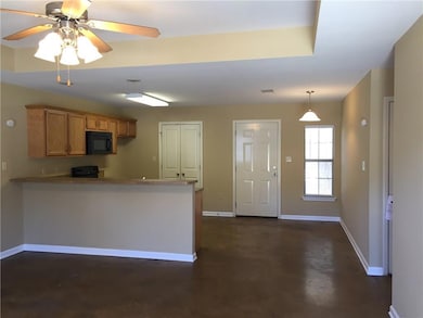 45463 Pointe Dr unit 10, Hammond, LA 70401 - photo 3