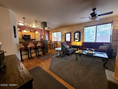003_Living Room & Kitchen