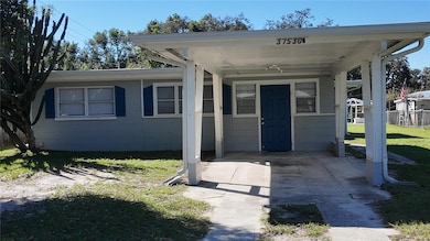 37530 Ferris Ave, Zephyrhills, FL 33542 - photo 2