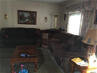 188 E Felton St, North Tonawanda, NY 14120 - photo 4