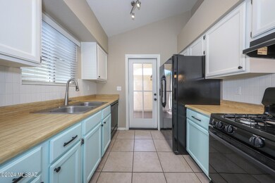 4842 W Matilda Dr, Tucson, AZ 85742 - photo 5