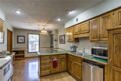 7323 Park St, Shawnee, KS 66216 - photo 7