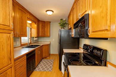 1702 S 17th St, Grand Forks, ND 58201 - photo 4