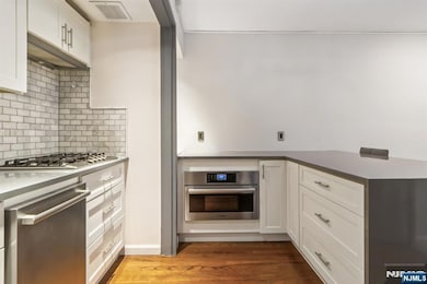 Linwood Park unit 2D, Fort Lee, NJ 07024 - photo 6