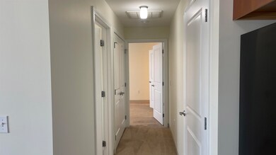 37 Hawthorne Dr unit 305, Bedford, NH 03110 - photo 5