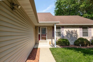 715 N Kristie Lynn St, Freeburg, IL 62243 - photo 3