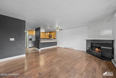 12-329e14thaveunit7_ZHM_012