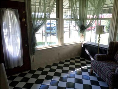 Entry/Foyer. Lovely bright and sunny foyer/sunroom