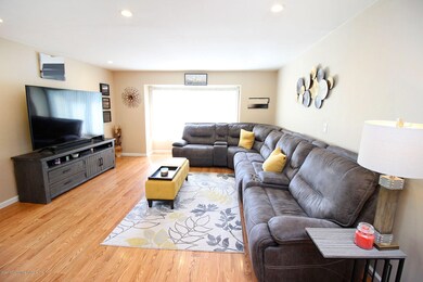 9 Ludwig Ln unit 11, Staten Island, NY 10303 - photo 5