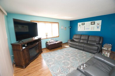 325 21st Ave NE, Jamestown, ND 58401 - photo 7