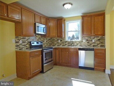 18 Arch Ln, Levittown, PA 19055 - photo 6