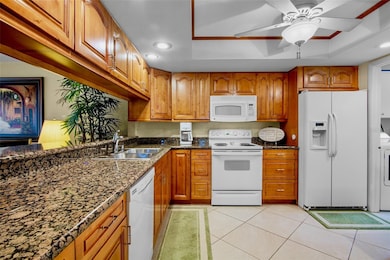 3905 Center Gate Cir unit 3, Sarasota, FL 34233 - photo 7