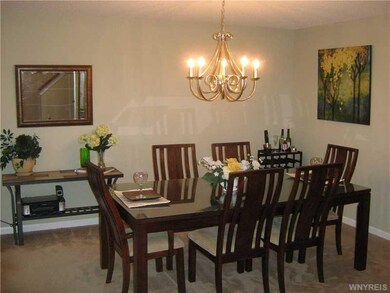 Dining Room banquet sized dining room can be used 