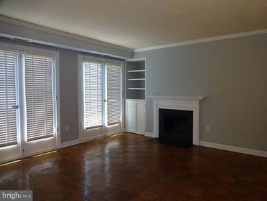 Port Royal unit 427, Alexandria, VA 22314 - photo 5