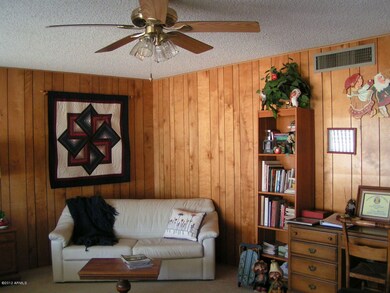 Large Comfortable Family Room