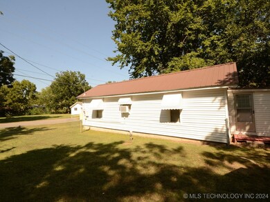 311 W Oak St, Skiatook, OK 74070 - photo 7