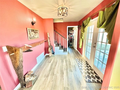 610 SW 7th St, Stigler, OK 74462 - photo 5