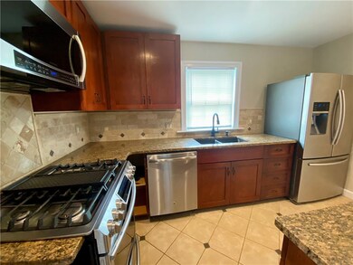 30 Gould St unit 2, Newport, RI 02840 - photo 3
