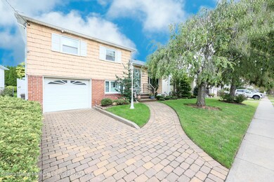 203 Chesterton Ave, Staten Island, NY 10306 - photo 2