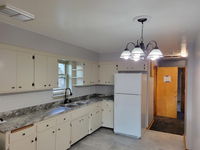 3213 Cuyler Ave, Berwyn, IL 60402 - photo 5