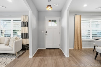 2504 E 1st St, Tulsa, OK 74104 - photo 6