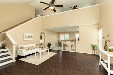 1107 Lasso Ct, Alvin, TX 77511 - photo 2
