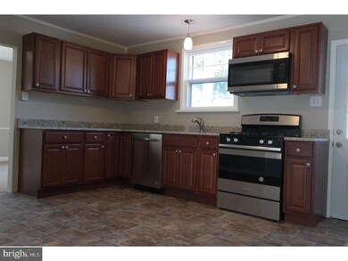 1301 N Longacre Blvd, Lansdowne, PA 19050 - photo 4