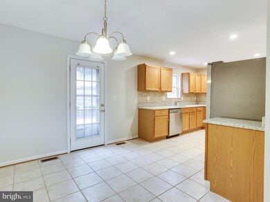 616 Tritapoe Dr, Knoxville, MD 21758 - photo 6