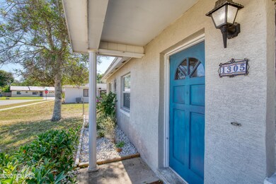 1305FairwayAve-7