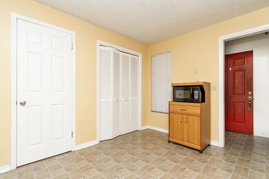 4615 Tara Woods Dr E, Jacksonville, FL 32210 - photo 4