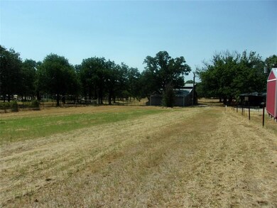 1636 County Road 3672, Springtown, TX 76082 - photo 2