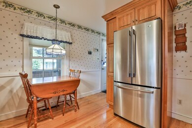 131 Barham Ave, Quincy, MA 02171 - photo 4