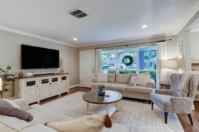 4614 Verdome Ln, Houston, TX 77092 - photo 3