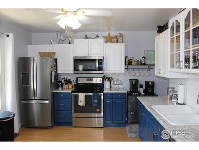 HOW ABOUT THIS KITCHEN!