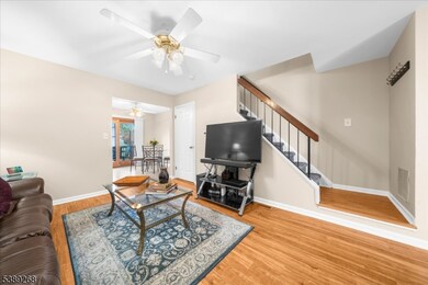 276 Spruce Ct, Flemington, NJ 08822 - photo 6