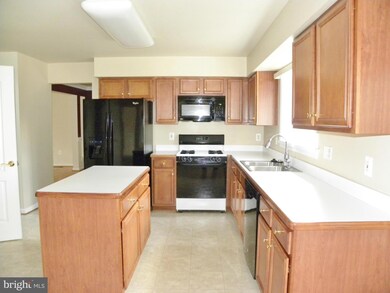 35219 Somerset Ridge Rd, Locust Grove, VA 22508 - photo 4