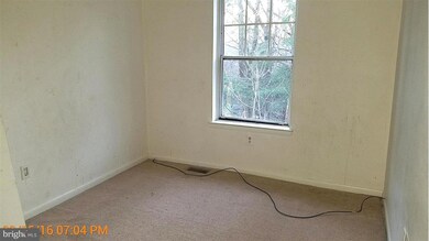 8128 Londonderry Ct, Laurel, MD 20707 - photo 6