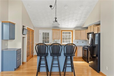 118 Peaked Rock Rd, Wakefield, RI 02879 - photo 2