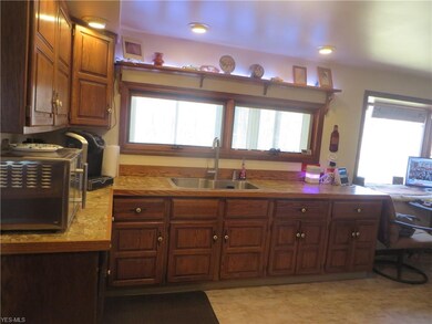 2011 S Denmark Rd, Jefferson, OH 44047 - photo 4