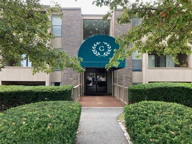 42 Shrewsbury Green Dr unit A, Shrewsbury, MA 01545 - photo 3