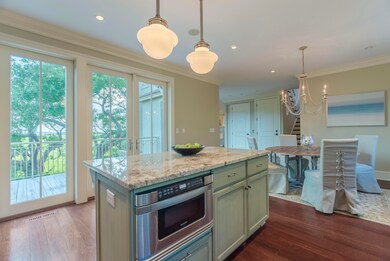 windows in kitchen
