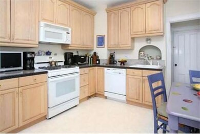 17 Canterbury Rd, Newton Highlands, MA 02461 - photo 4