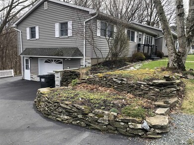 7 Mann Dr, Castleton On Hudson, NY 12033 - photo 4