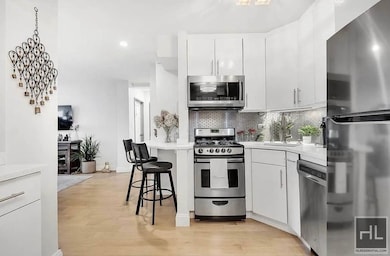 160 E 27th St unit 12BA, New York, NY 10016 - photo 6